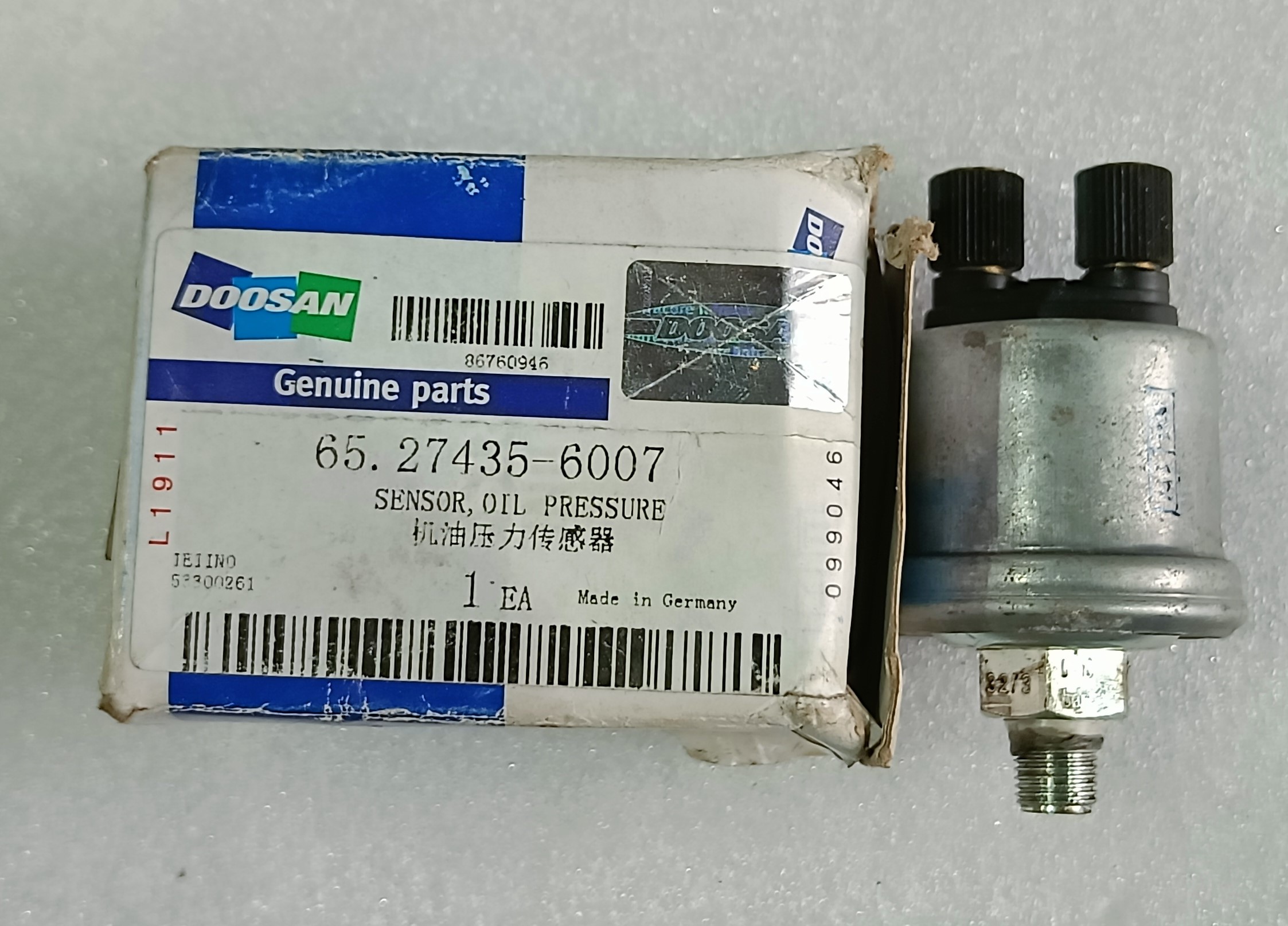Genuine Doosan Oil Pressure Sensor 65.27435-6007