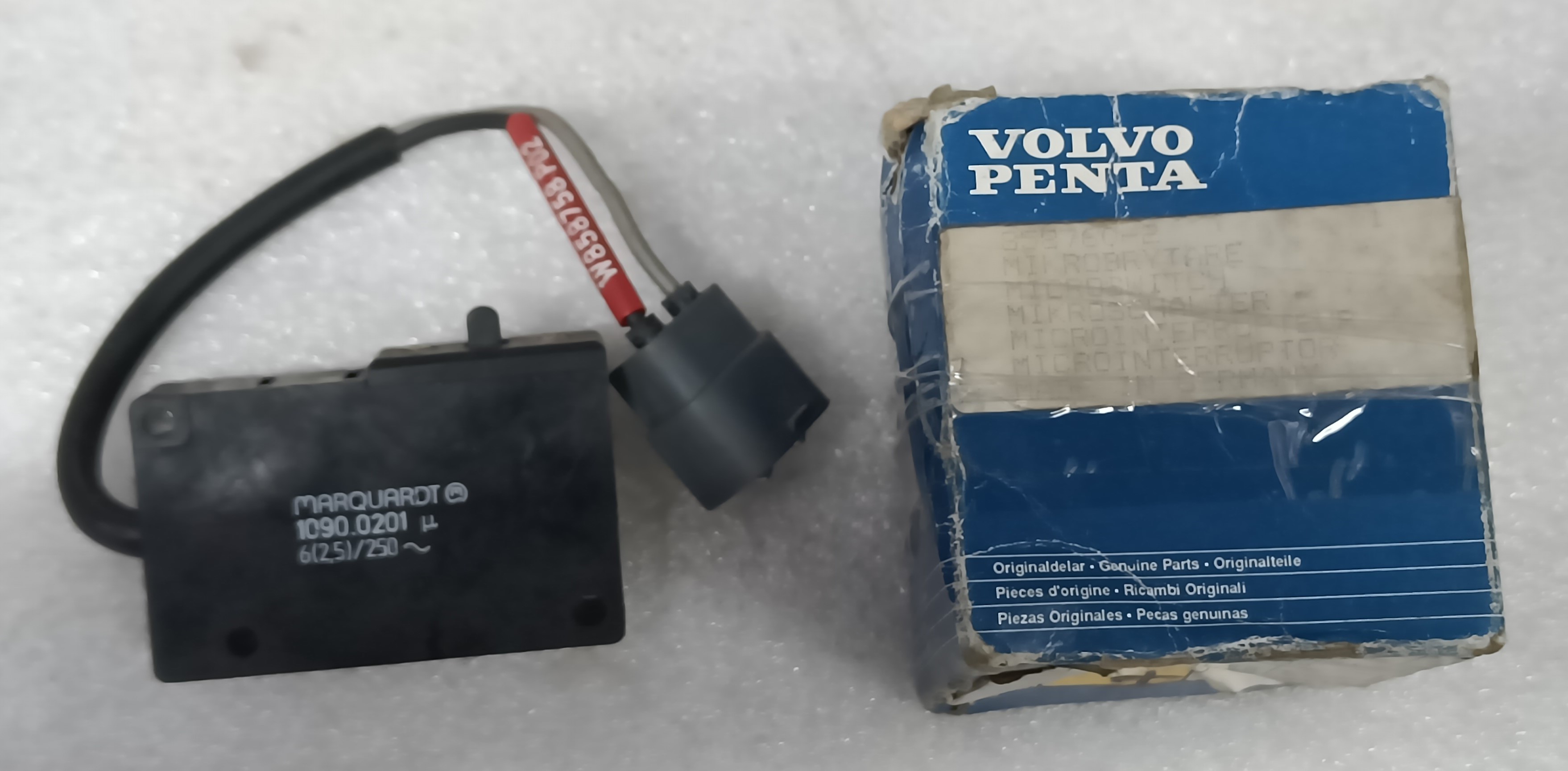 Volvo Penta Micro Switch 858760 858756